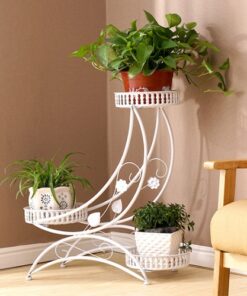 repose plantes en acier fer forgé blanc à 3 étages avec des pots