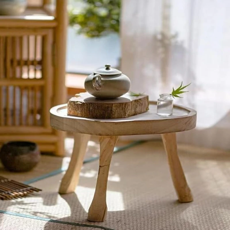 Petit Tabouret en Bois intérieur